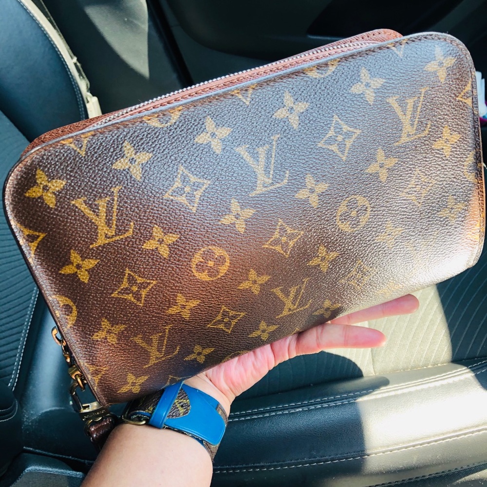 Orsay Clutch